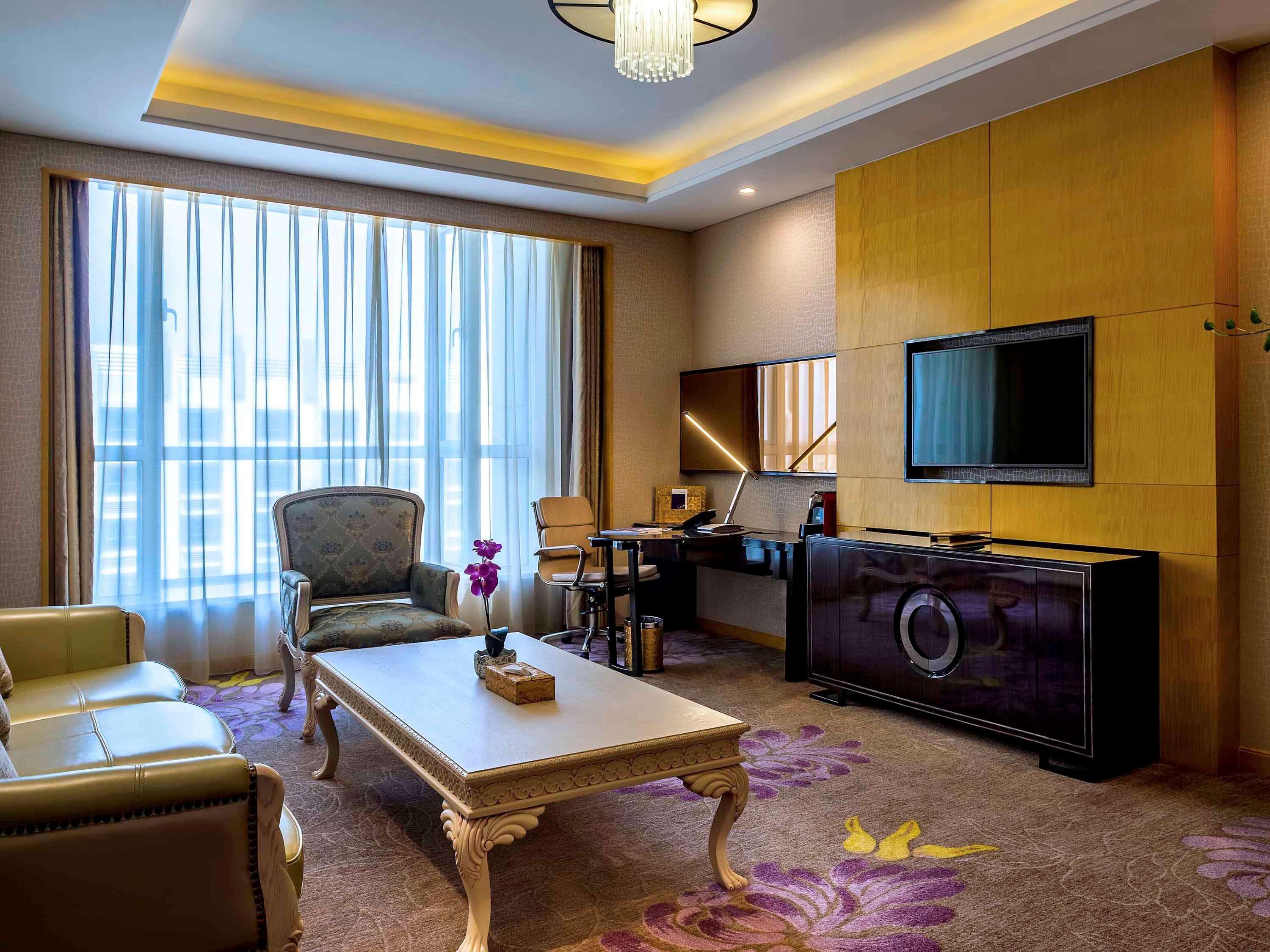 Pullman Qingdao Ziyue Hotel Exterior photo