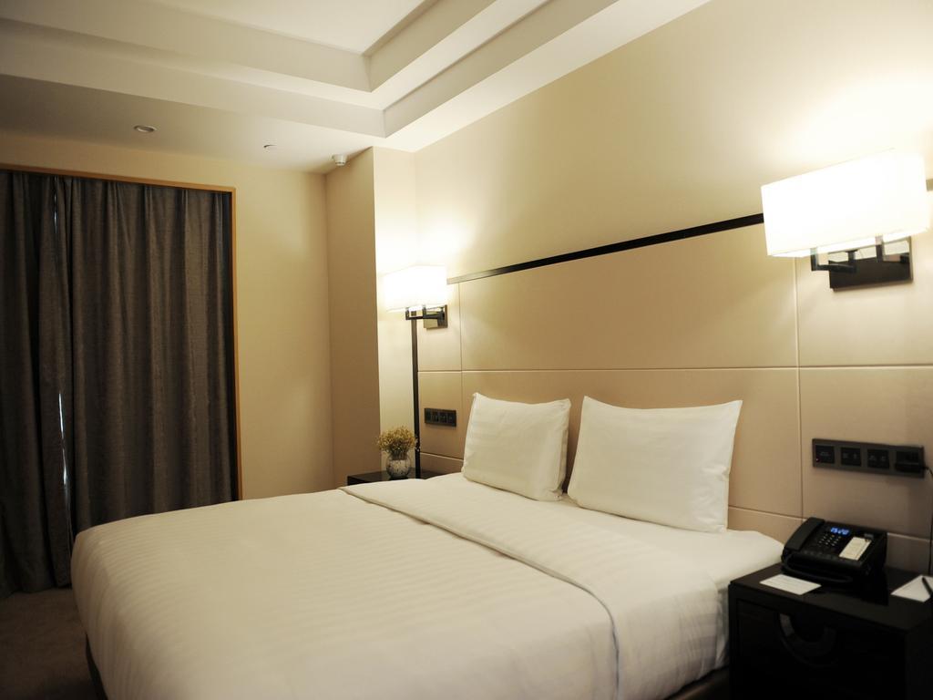 Pullman Qingdao Ziyue Hotel Exterior photo