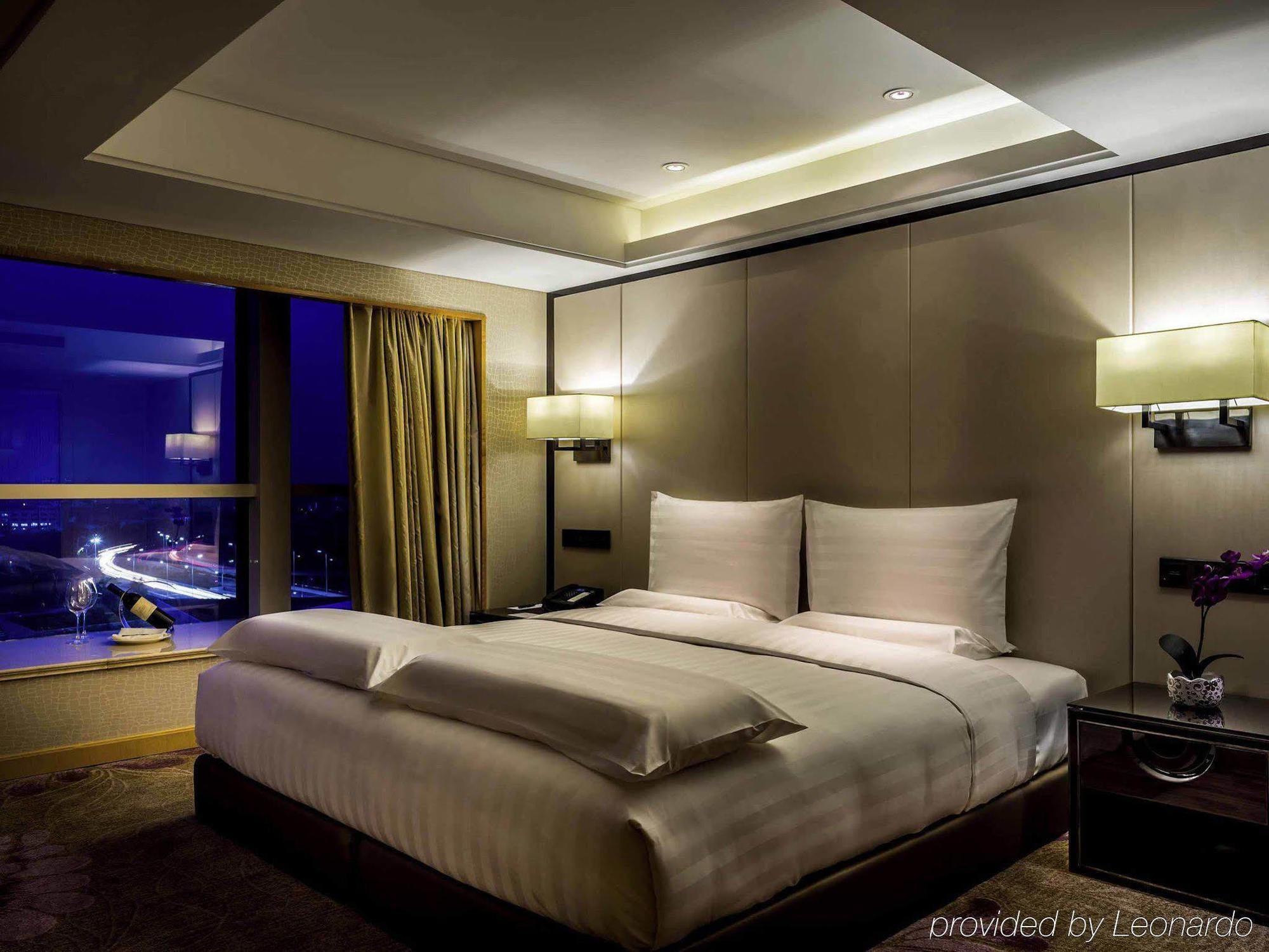 Pullman Qingdao Ziyue Hotel Exterior photo
